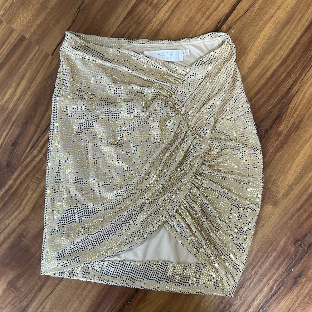 ASTR skirt